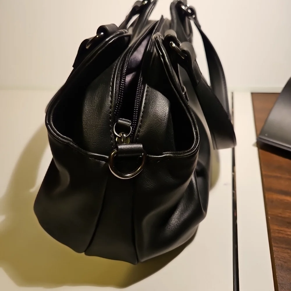 Black Vegan Leather Women's Bag - Picture 6 of 10